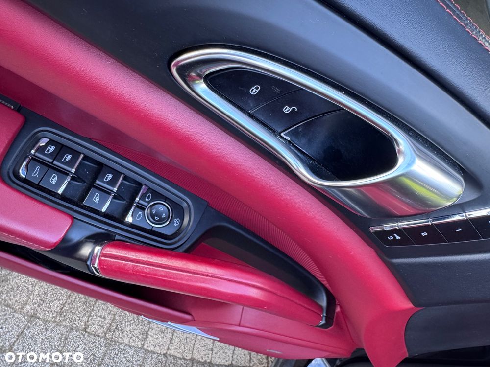Porsche Cayenne - 13