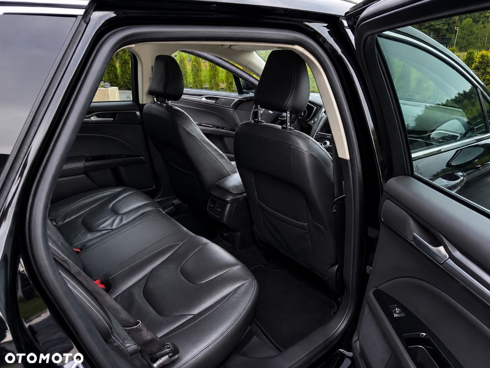 Ford Mondeo 2.0 Hybrid Titanium - 13