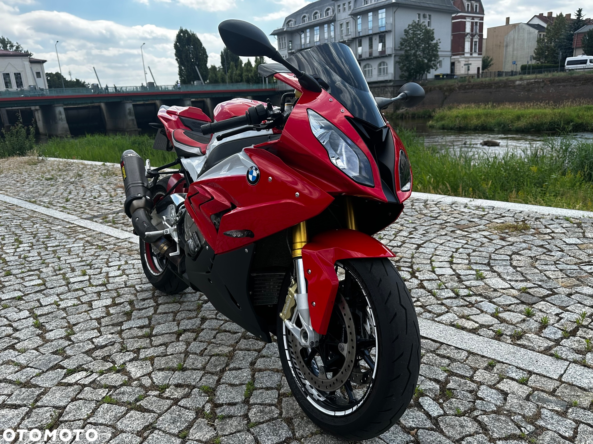 BMW S - 2
