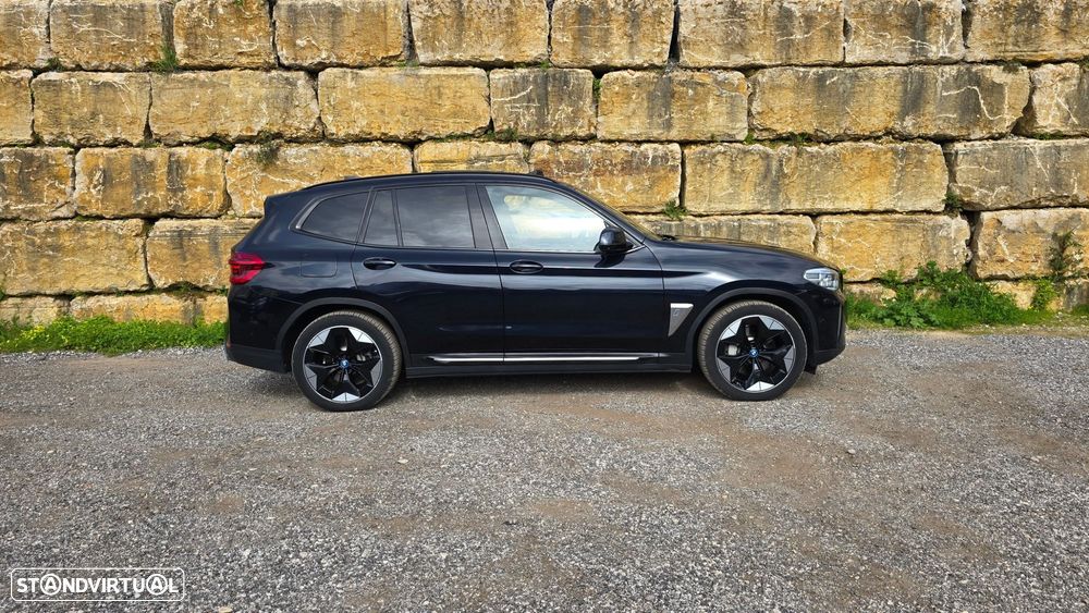 BMW iX3 Impressive - 4