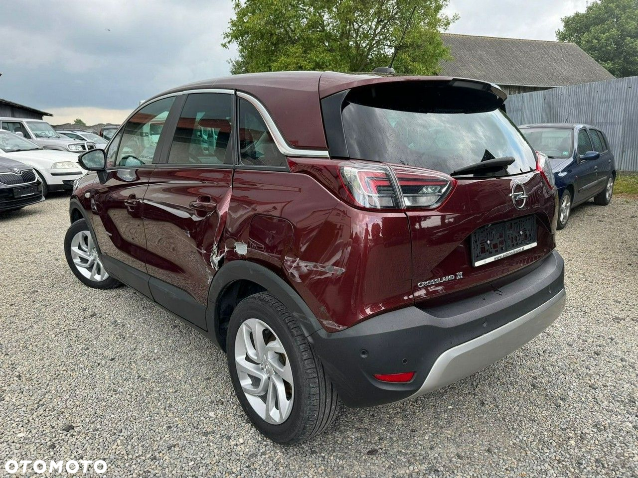 Opel Crossland X 1.2 T Design Line S&S - 11