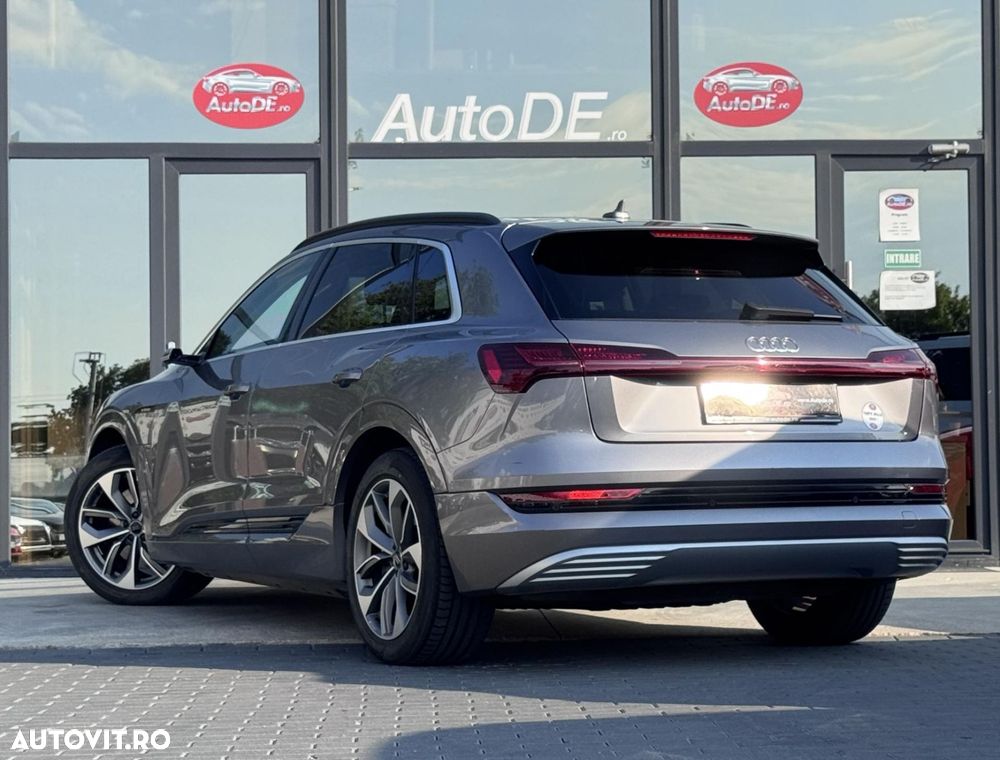 Audi e-tron - 4