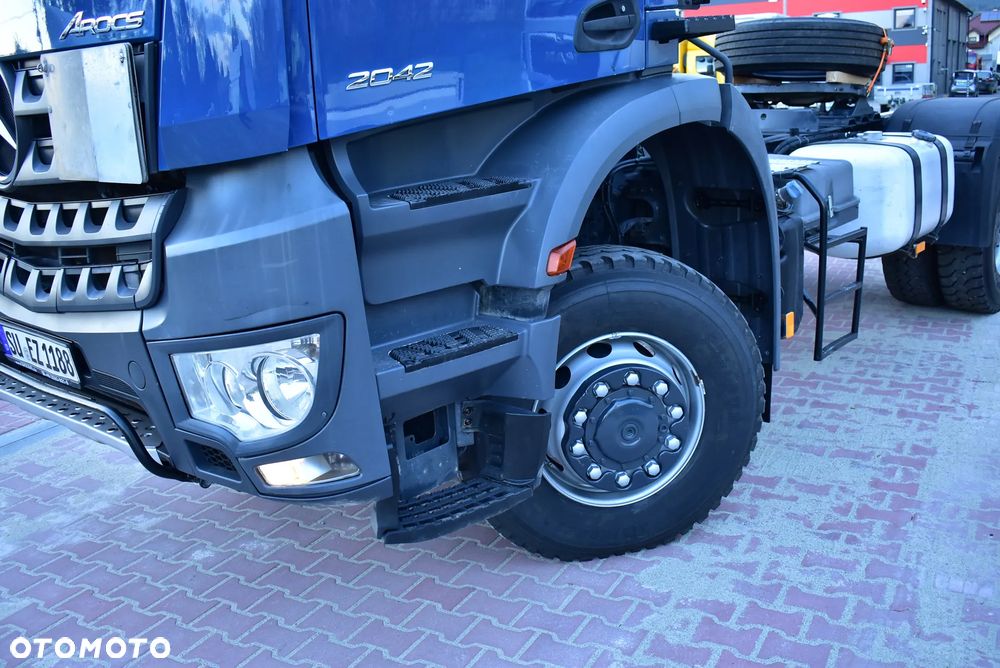 Mercedes-Benz Arocs 2042 !4x4! Na Moście ! Reduktor ! RESOR ! Hydraulika / Rama do zabudowy/ Podwozie/ Pod Kipper / Kiper / Wywrotka/ Hakowiec/ Asenizacyjny/ Kompresor/ Agregat/ Wiertnica/  Sprowadzony z Niemiec ! - 12