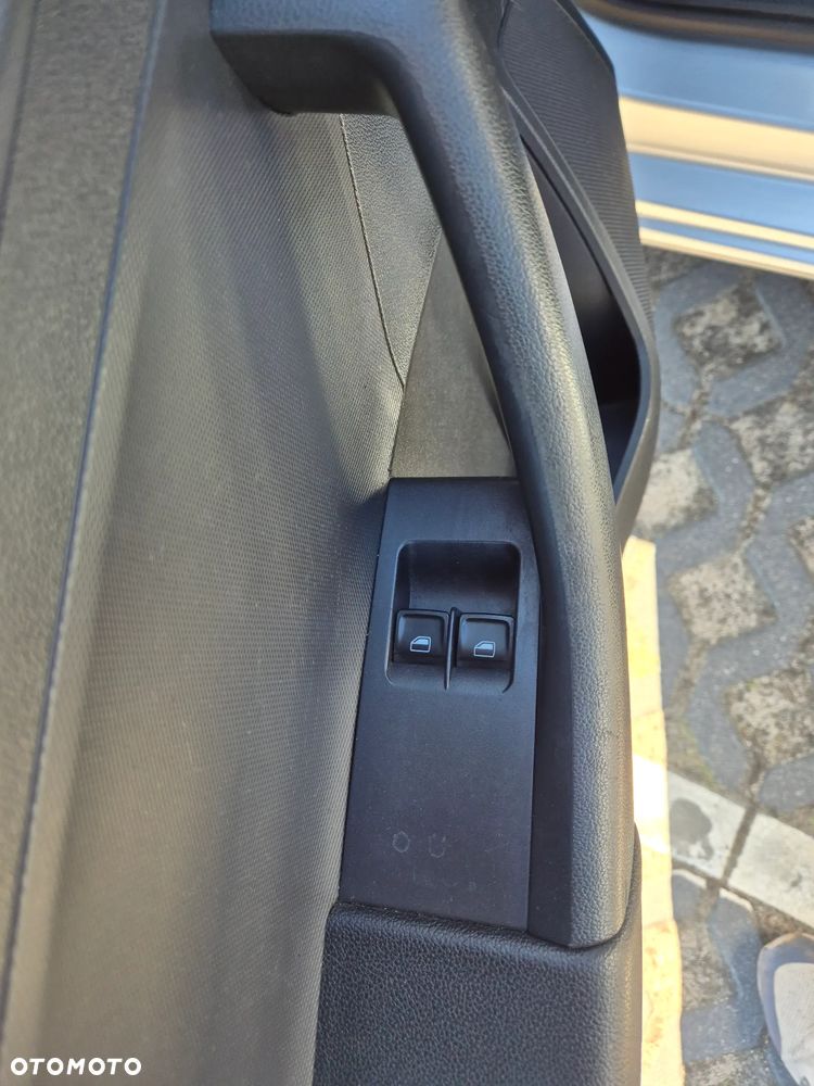 Skoda RAPID 1.6 TDI DPF Ambition - 15