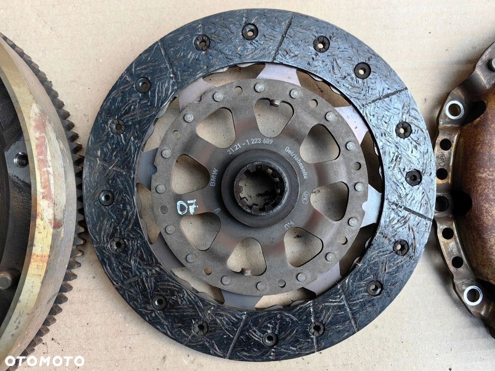 Sprzęgło BMW M43 1.6 1.8 1.9 benzyna 228mm dwumas tarcza docisk 1223711 - 4