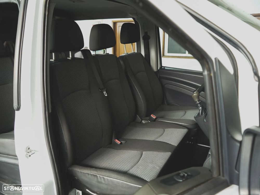 Mercedes-Benz VIT0 TOURER 110 CDi/32 6 LUGARES - 20