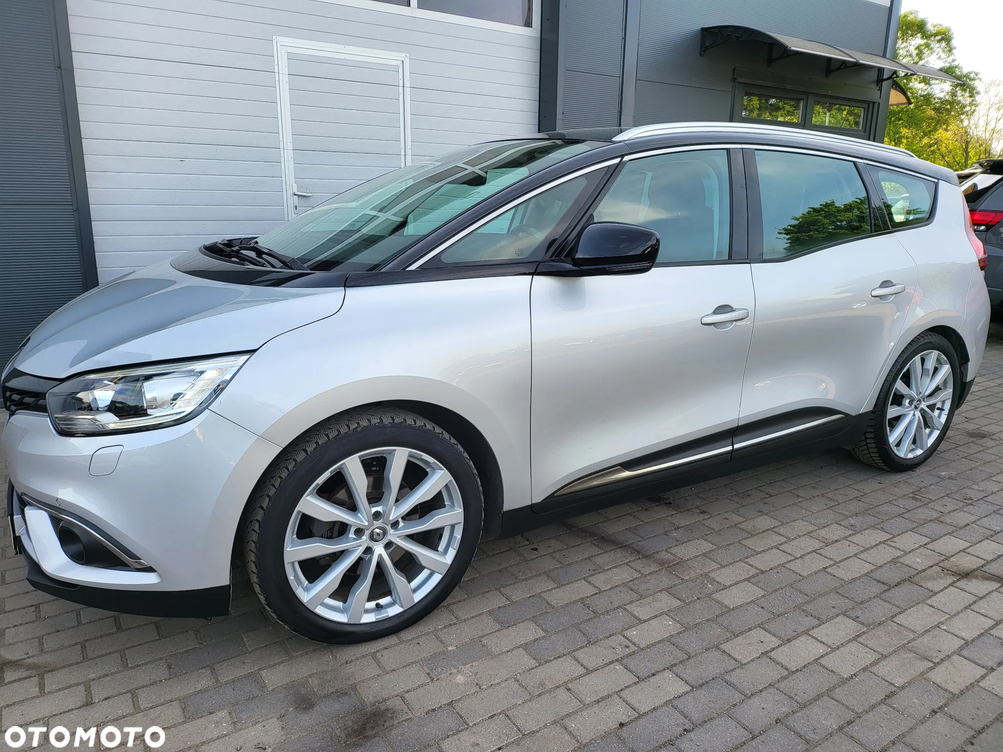 Renault Grand Scenic dCi 110 EDC LIMITED - 28