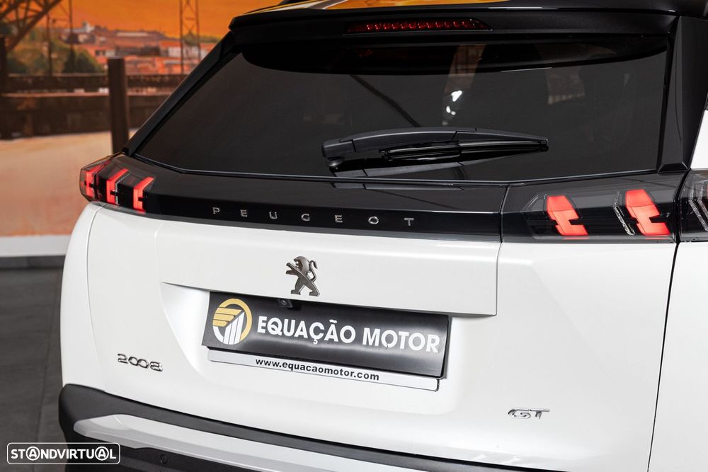 Peugeot 2008 1.2 PureTech GT EAT8 - 9