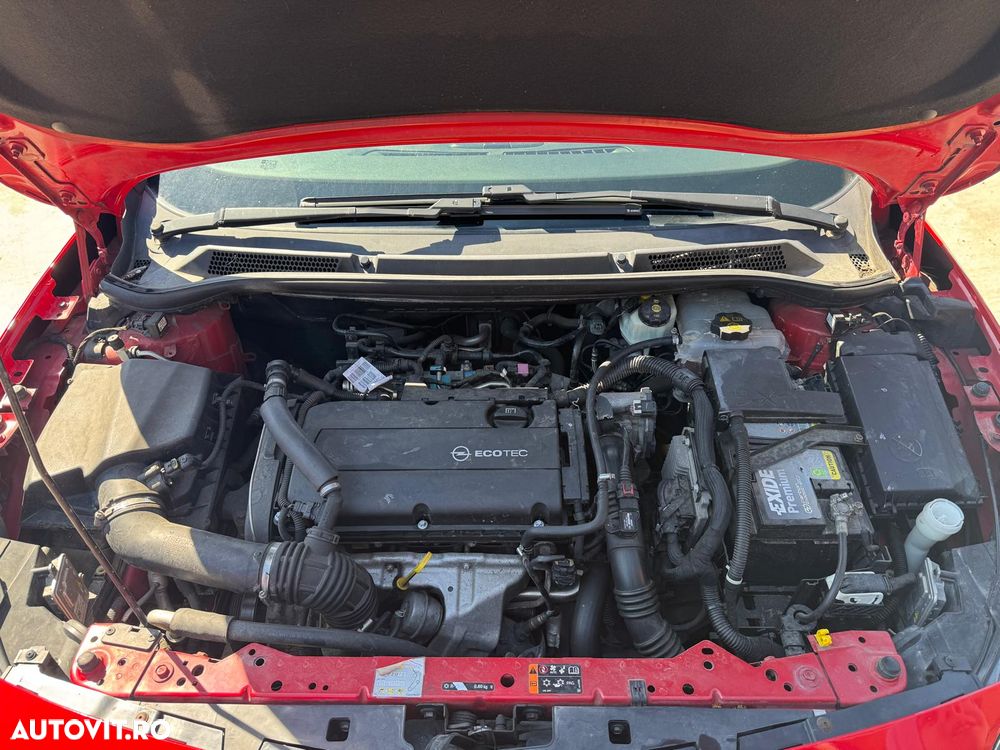 Opel Astra 1.6 Turbo - 18