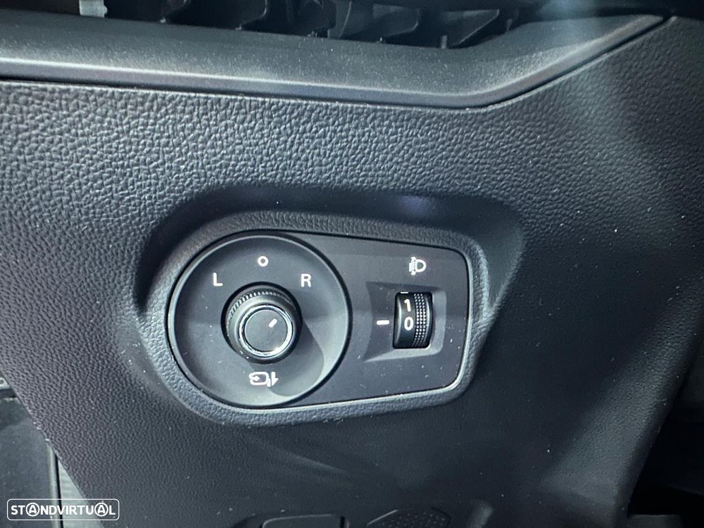 MG MG4 64 kWh Luxury - 48