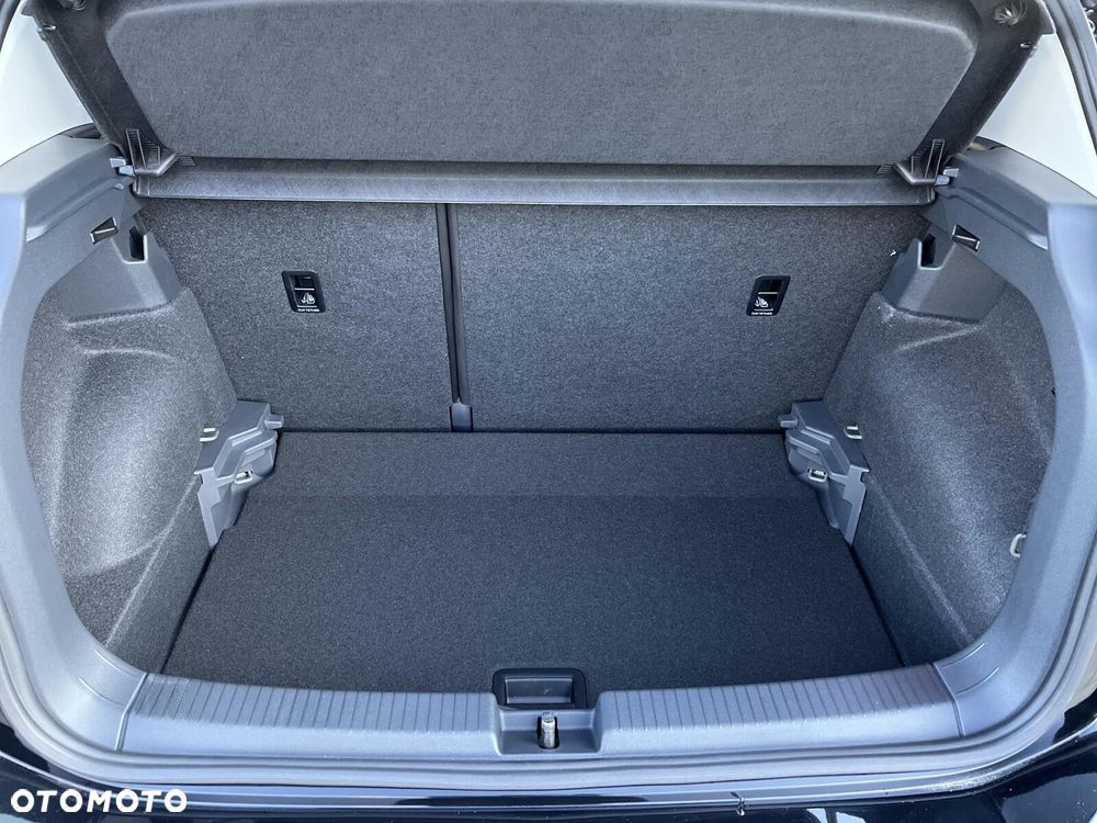 Volkswagen T-Cross - 19