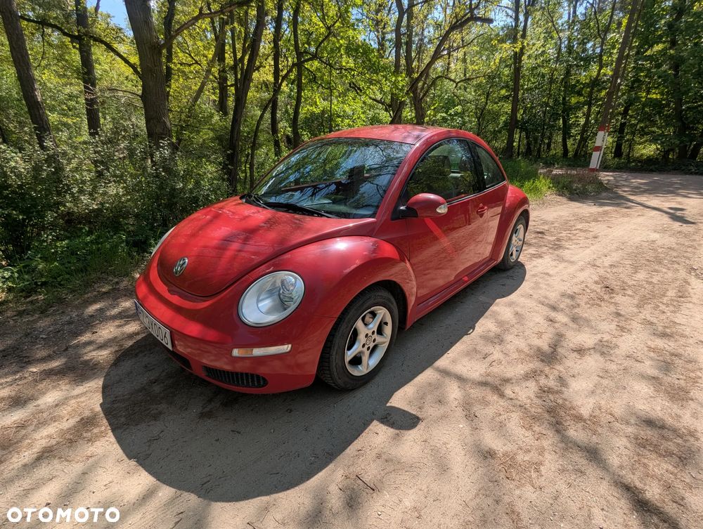 Volkswagen New Beetle - 1