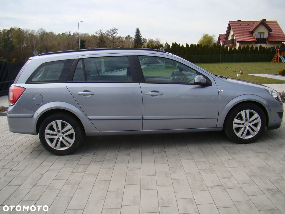 Opel Astra 1.6 Innovation - 11