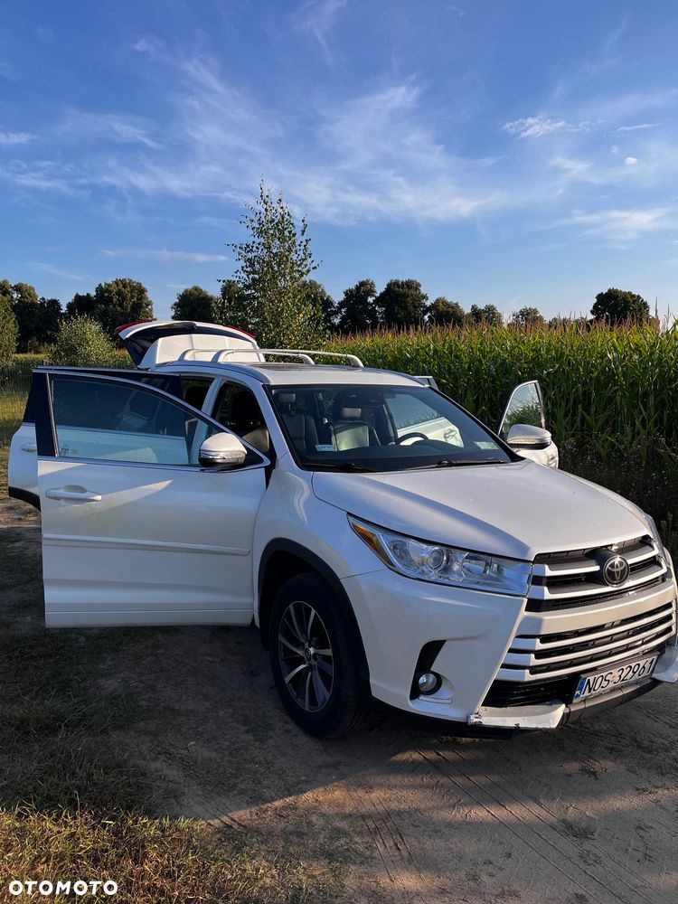 Toyota Highlander - 1