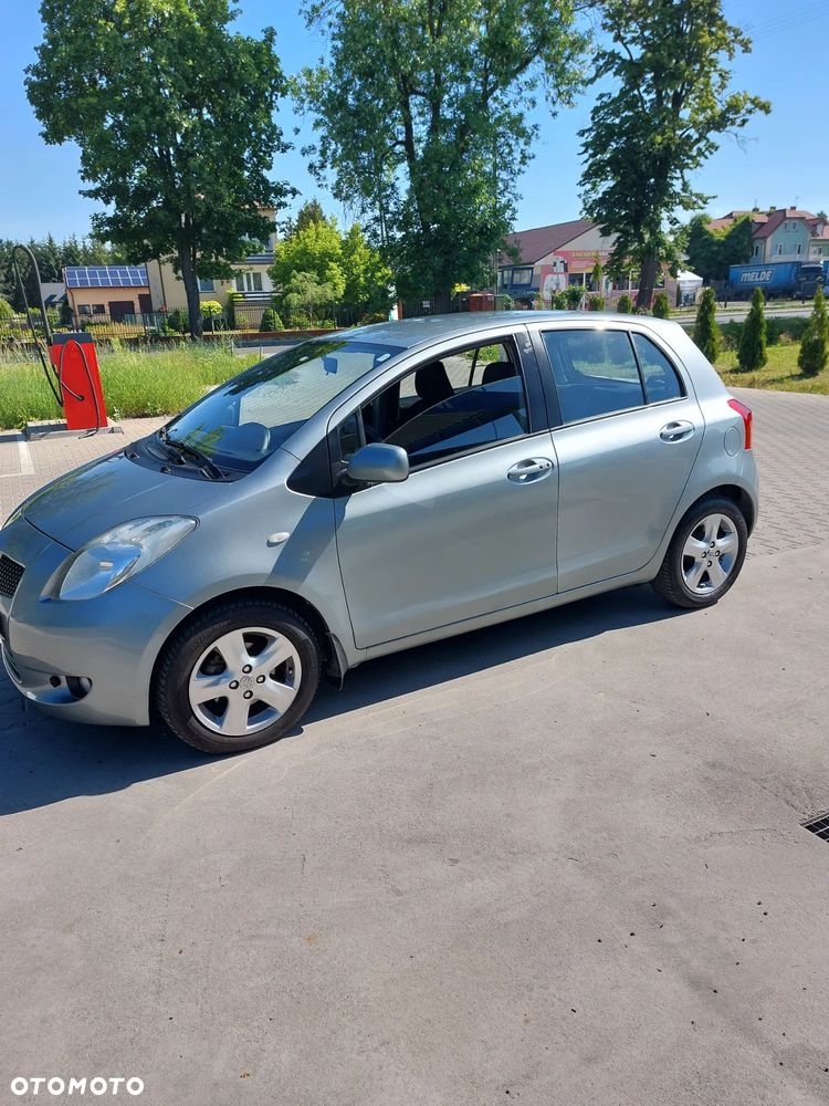 Toyota Yaris 1.3 Luna Gold - 3