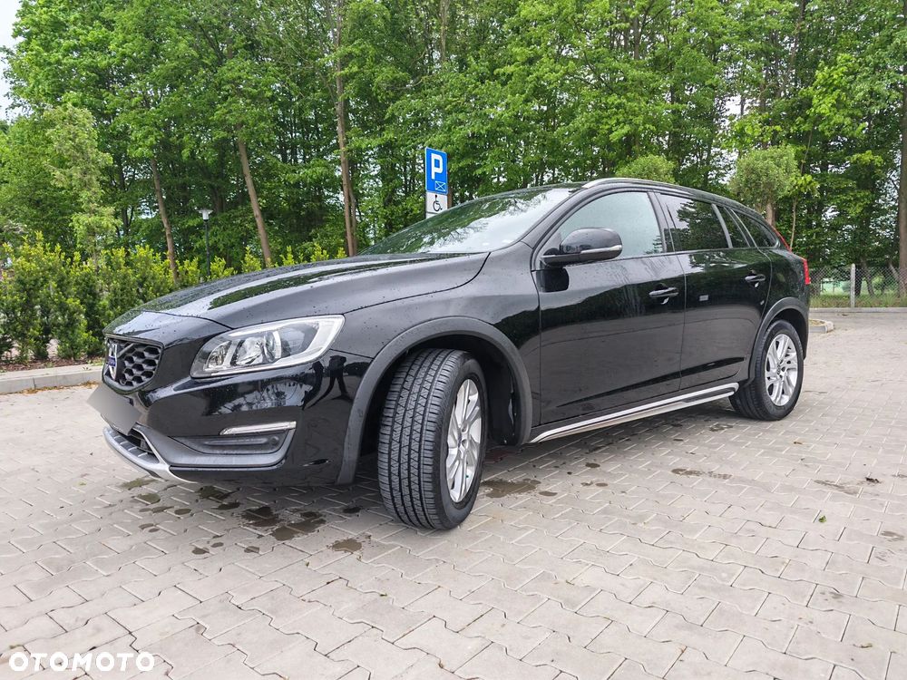 Volvo V60 Cross Country D3 Geartronic Momentum - 2