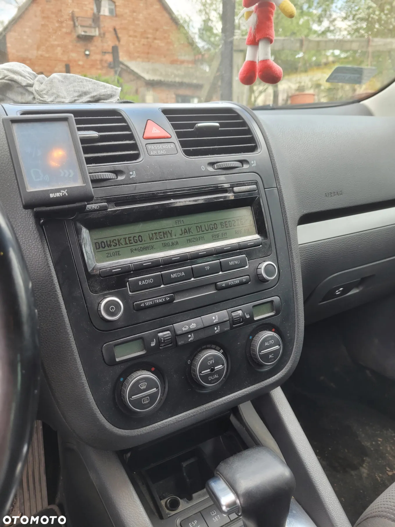 Volkswagen Golf 2.0 TDI DPF BlueMotion Technology DSG Comfortline - 11