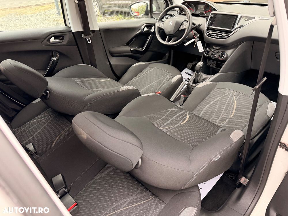 Peugeot 208 PureTech 82 Start & Stop Style - 8