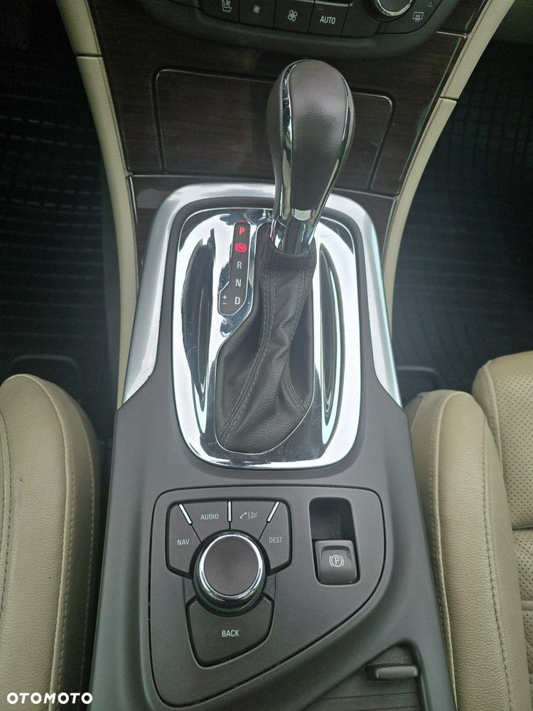 Opel Insignia 2.0 T Cosmo 4x4 - 20