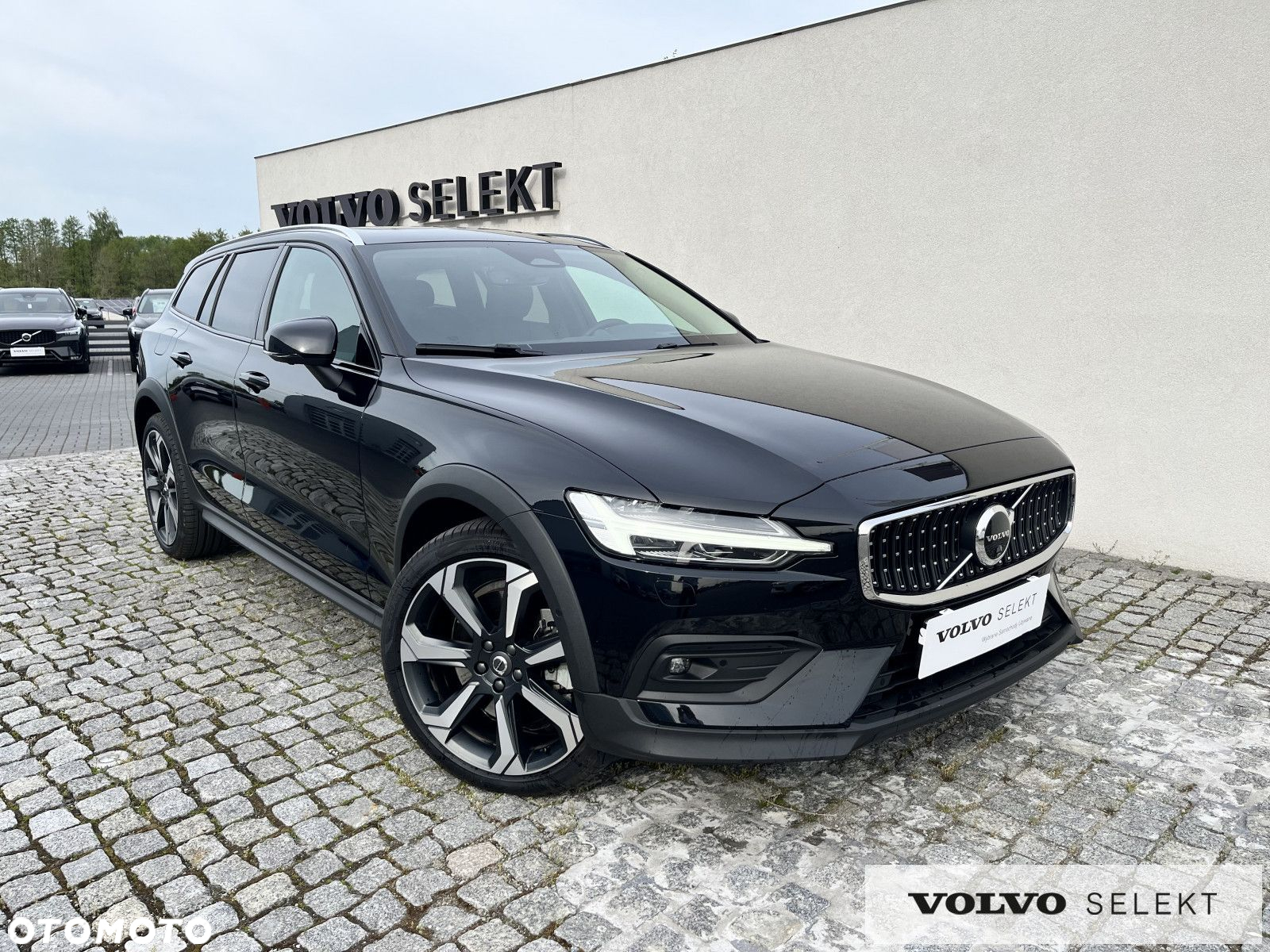 Volvo V60 Cross Country - 3