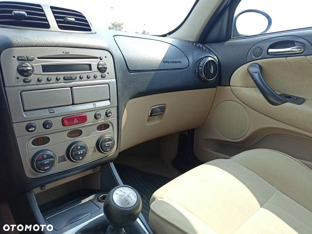 Alfa Romeo 147 - 11
