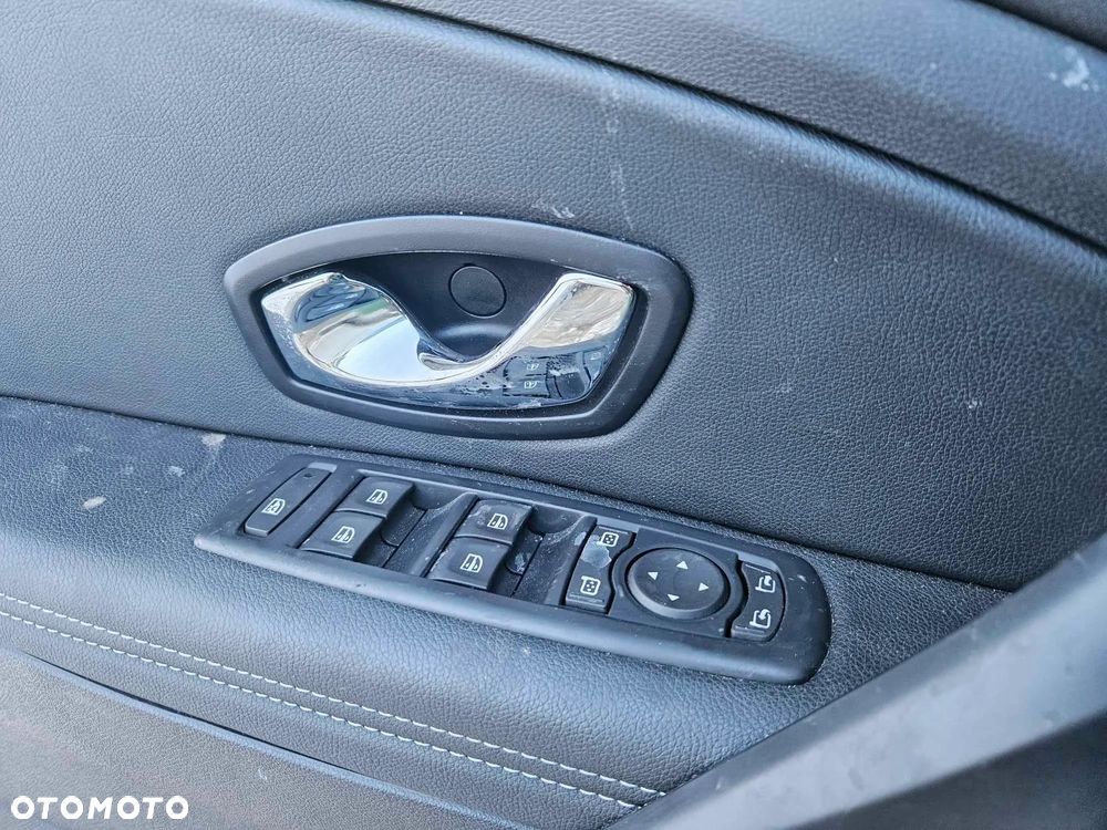 Renault Megane TCe 130 EDC Bose Edition - 11