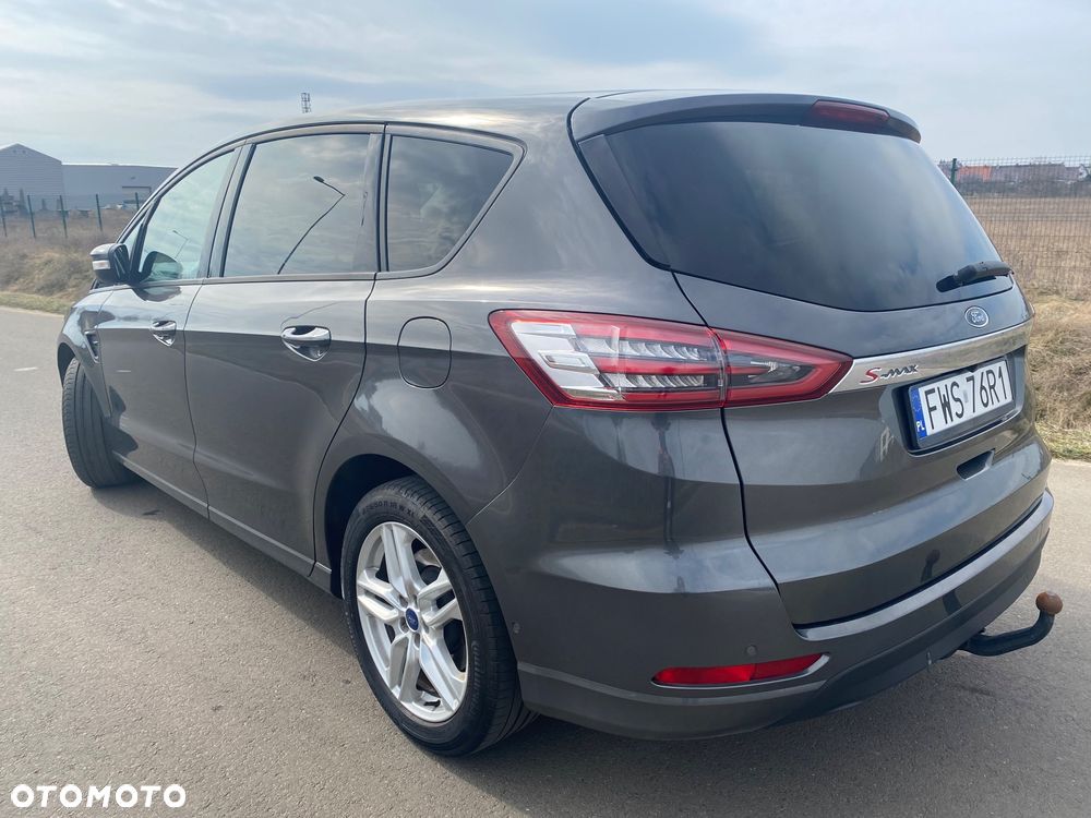Ford S-Max - 11
