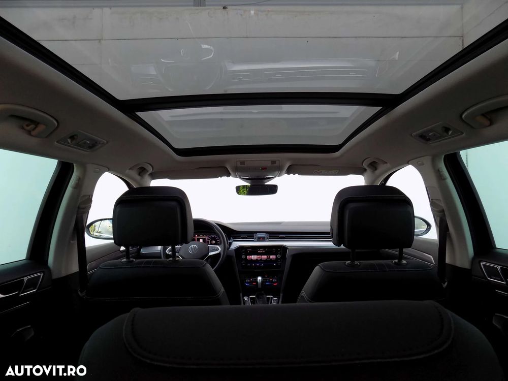 Volkswagen Passat Alltrack 2.0 TDI SCR DSG 4Motion - 10