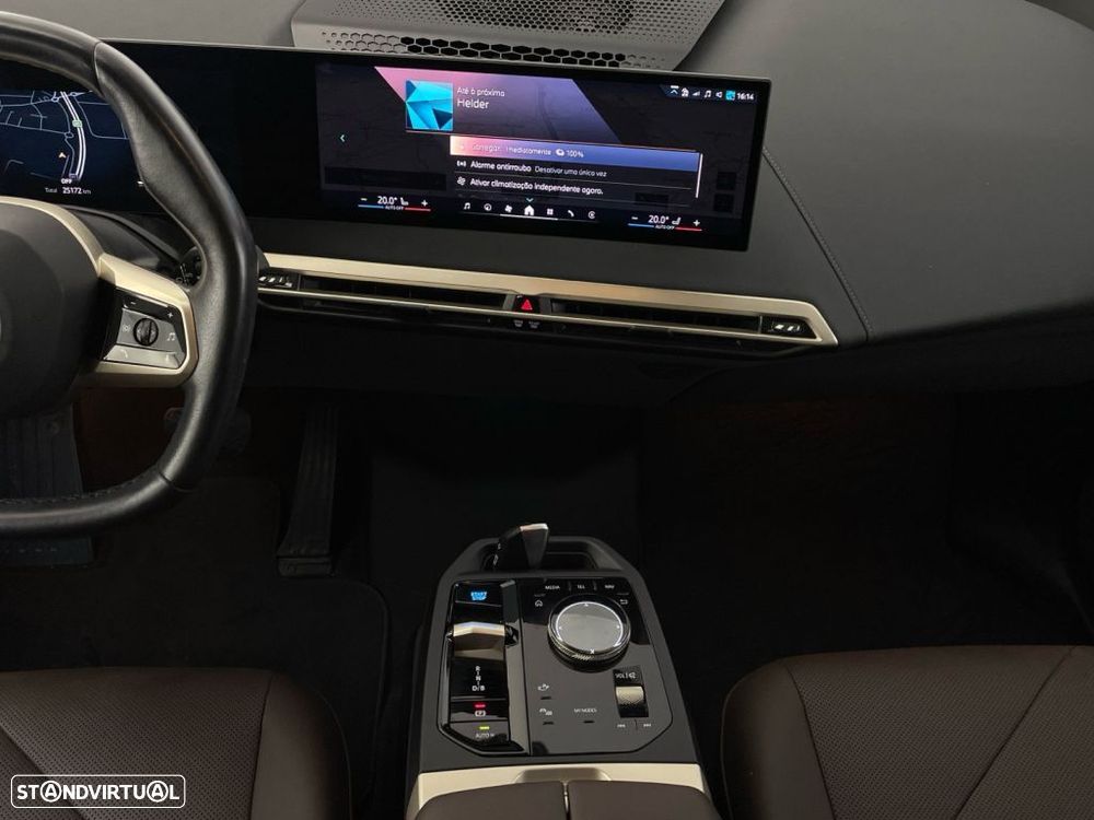 BMW iX xDrive 40 - 15