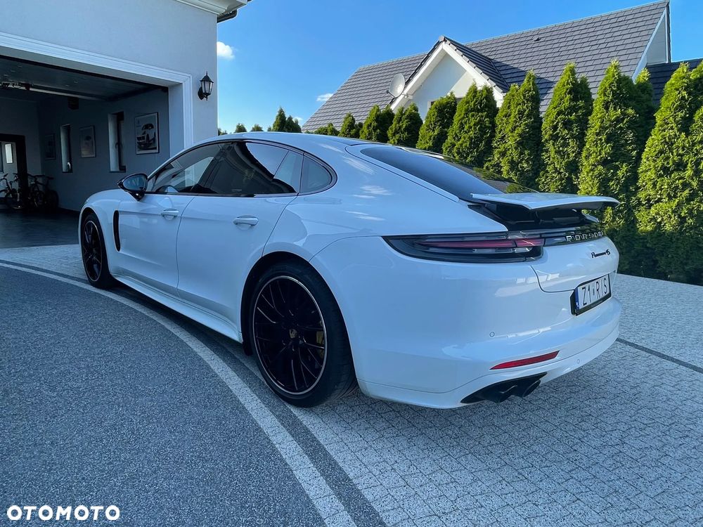 Porsche Panamera 4S Executive - 12