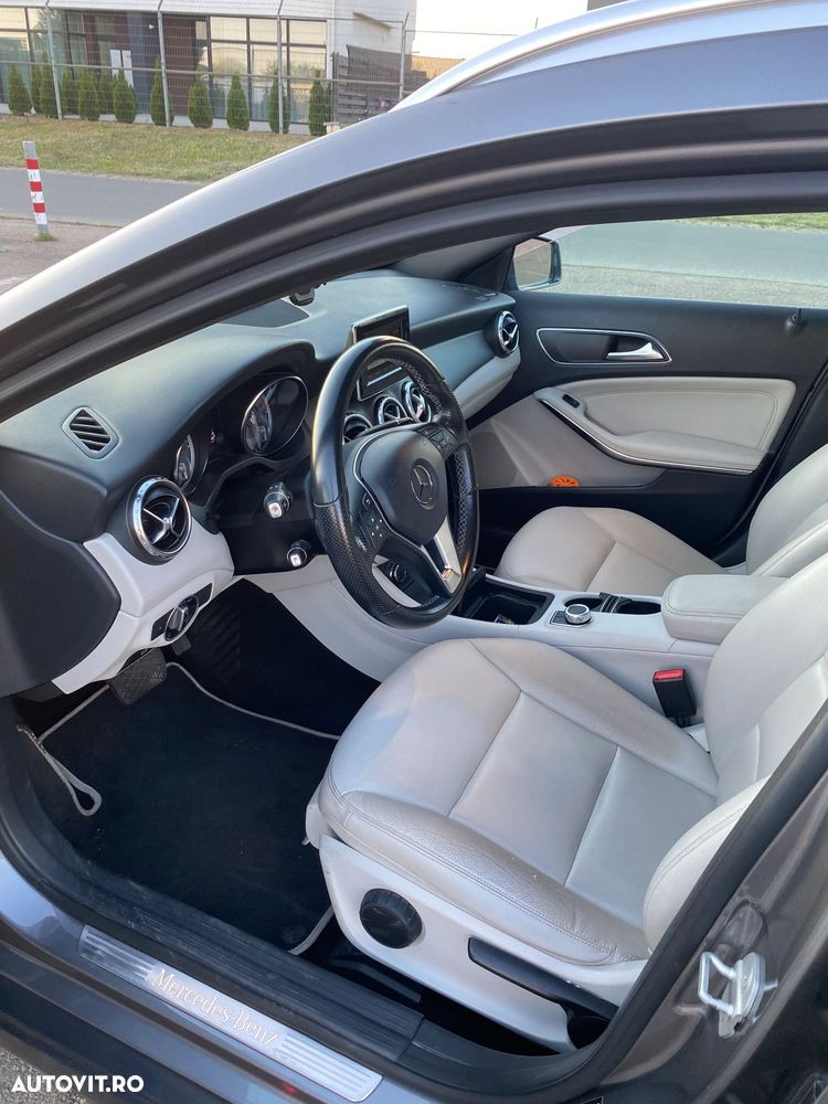 Mercedes-Benz GLA 220 CDI 4MATIC 7G-DCT - 2