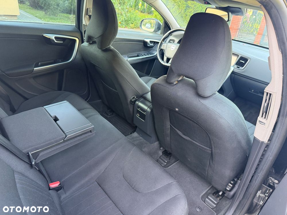 Volvo V60 D4 Business Edition - 31