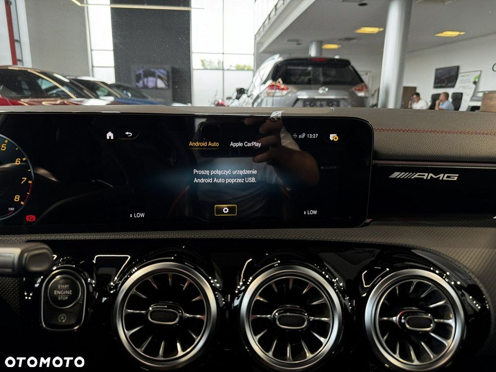 Mercedes-Benz CLA - 36