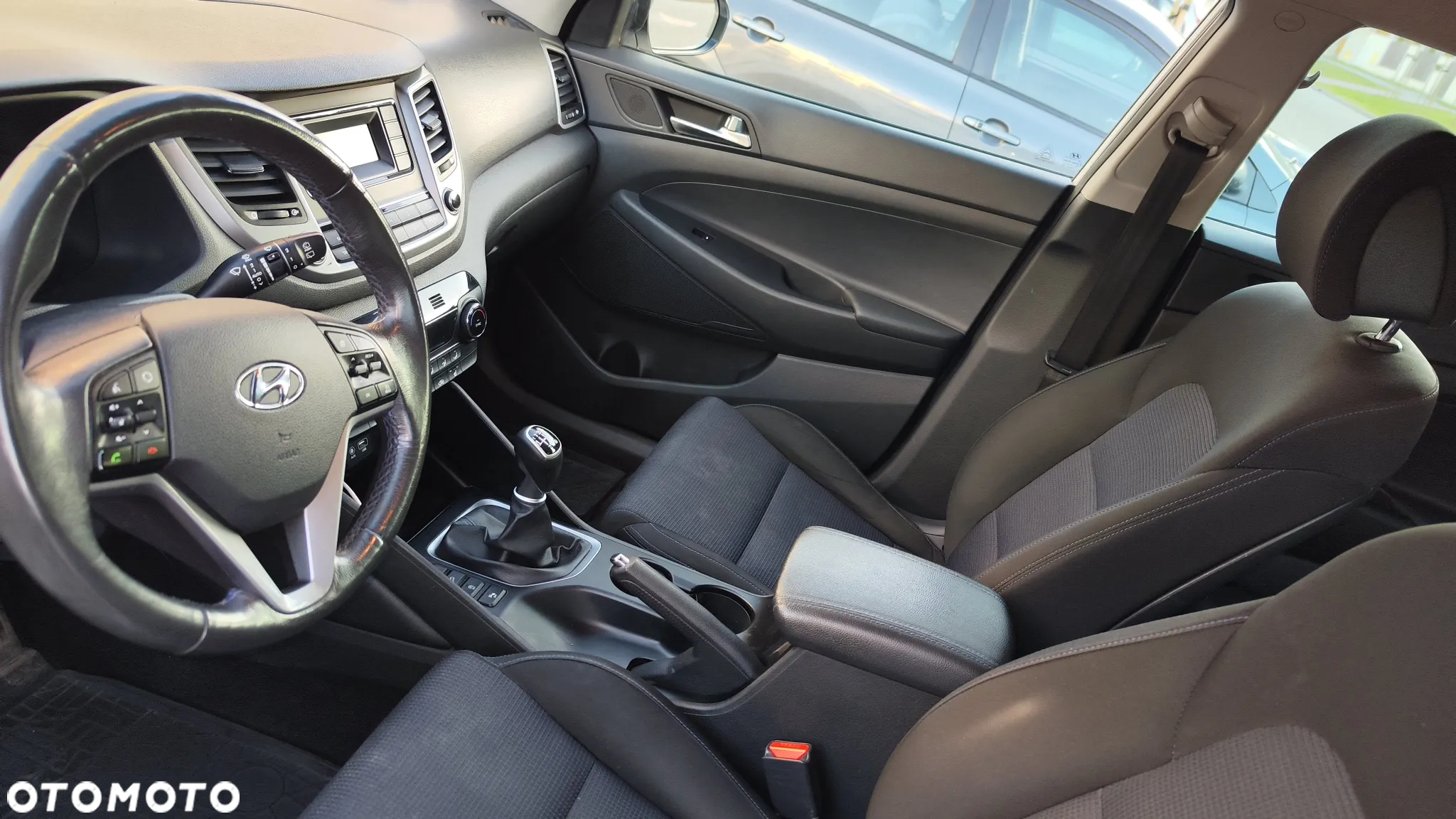 Hyundai Tucson 2.0 CRDI Comfort 4WD - 37