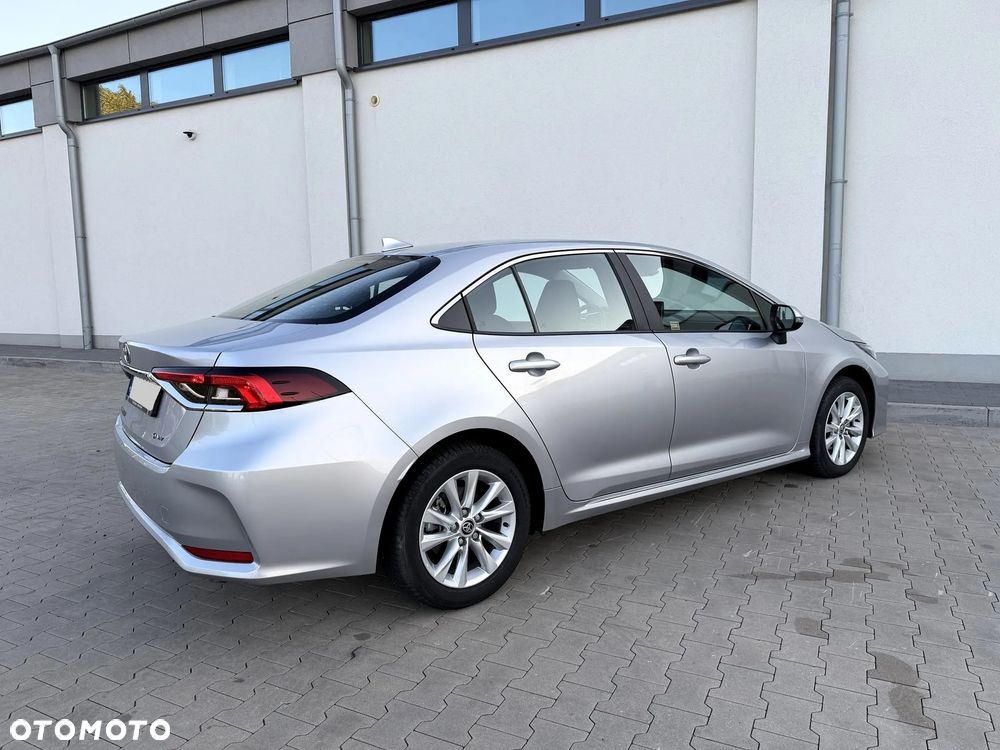 Toyota Corolla 1.8 Hybrid Comfort - 18