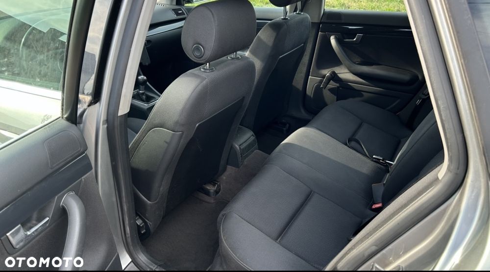 Audi A4 Limousine 2 - 9