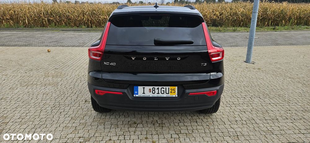 Volvo XC 40 T3 Momentum - 8