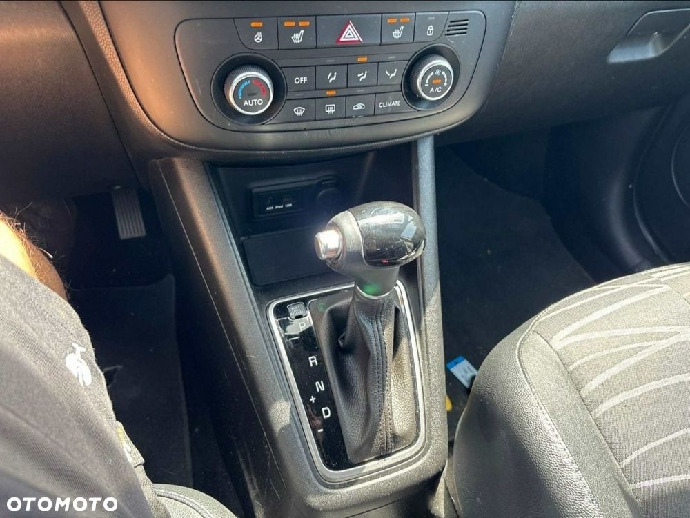 Kia Venga 1.6 CVVT Automatik Dream-Team Edition - 12