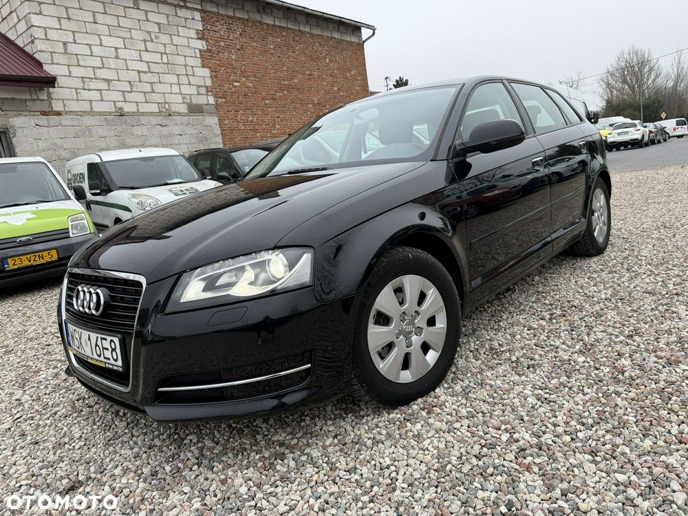 Audi A3 Sportback - 1
