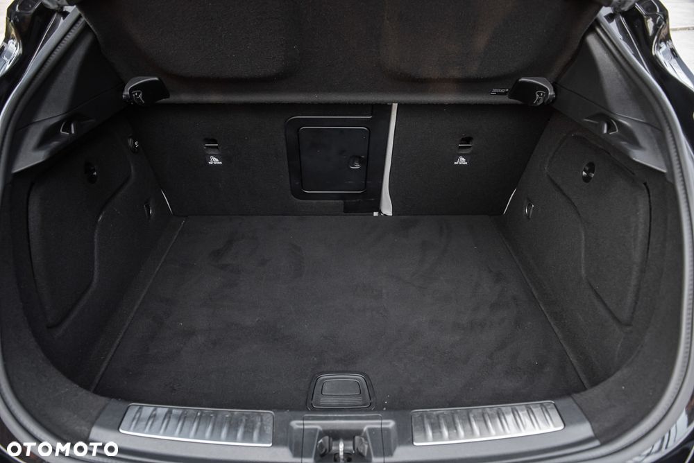 Infiniti Q30 - 29