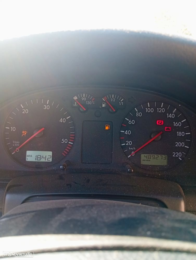 VW Passat 1.9 TDi Confortline - 7