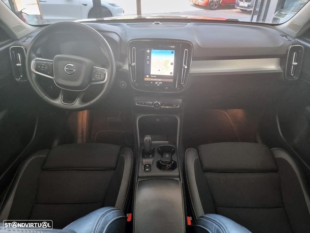Volvo XC 40 2.0 D3 Momentum Plus Geartronic - 12