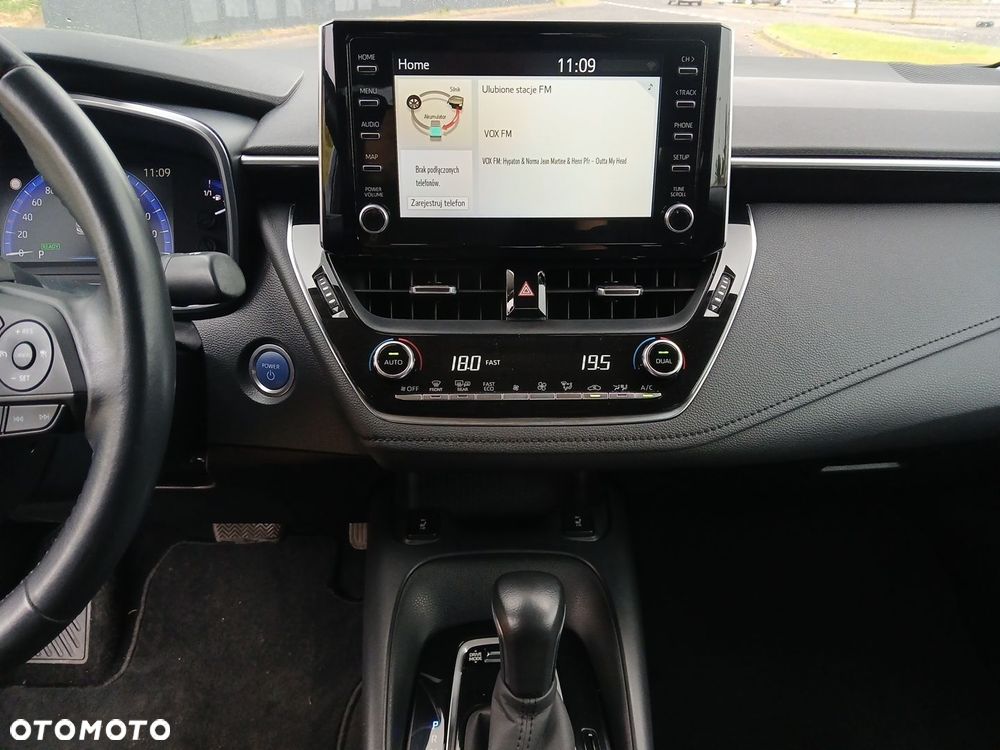 Toyota Corolla 1.8 Hybrid Comfort - 32