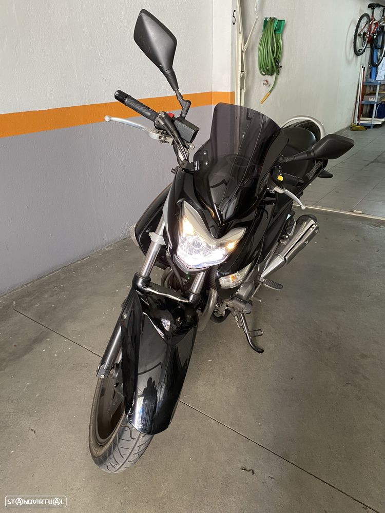 Suzuki Inazuma 250 - 9