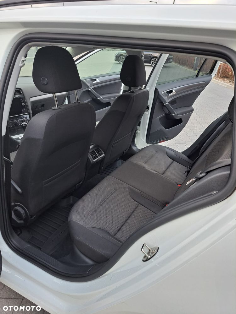 Volkswagen Golf - 13