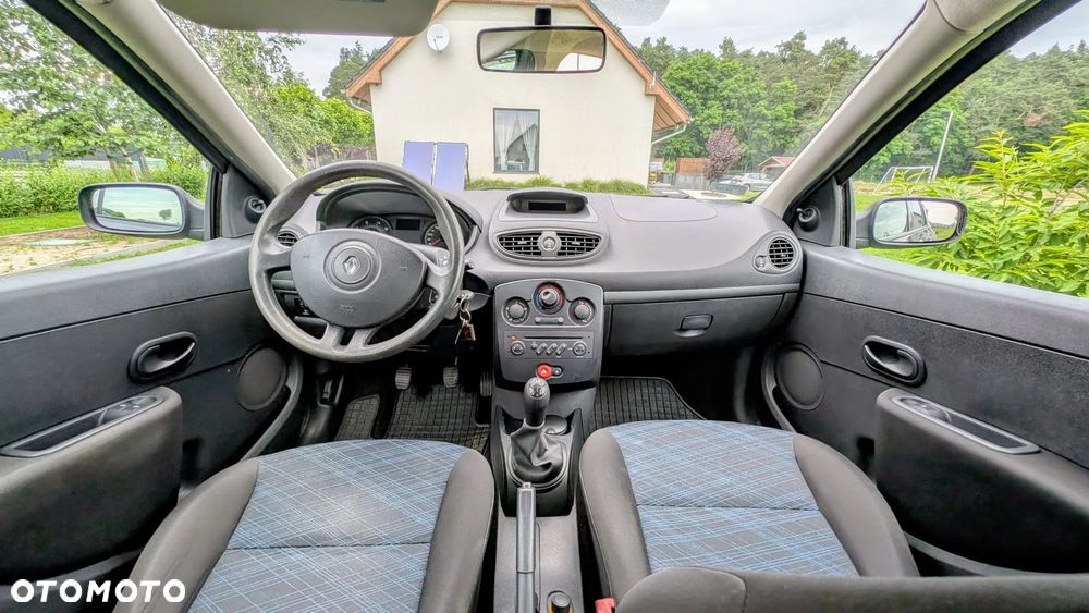 Renault Clio - 2