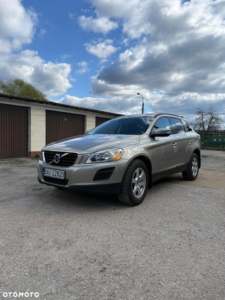 Volvo XC 60 T5 Momentum - 1