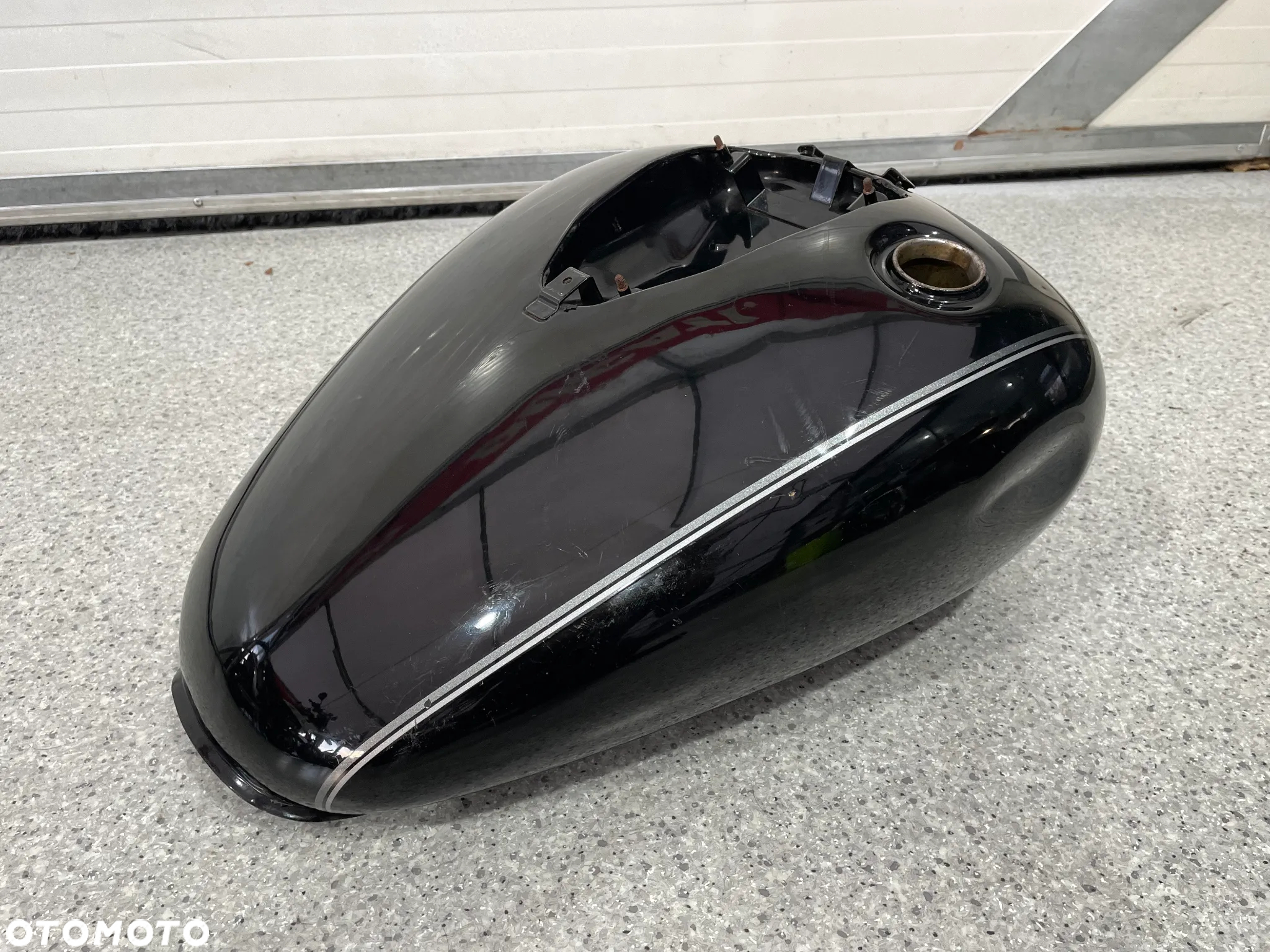 bak zbiornik paliwa Yamaha XVS 1100 Drag Star (nr1083) - 9