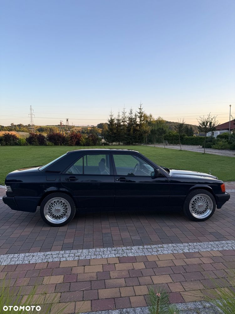 Mercedes-Benz W201 (190) - 8