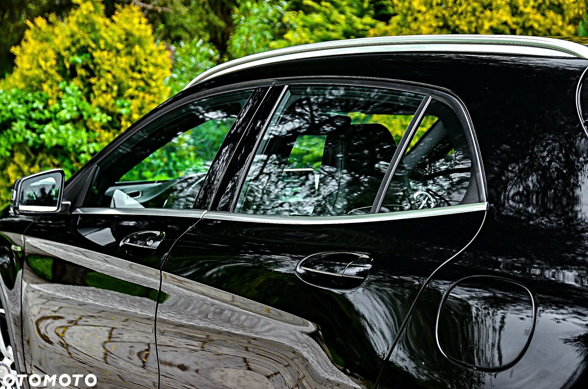 Mercedes-Benz GLA 180 7G-DCT AMG Line - 19